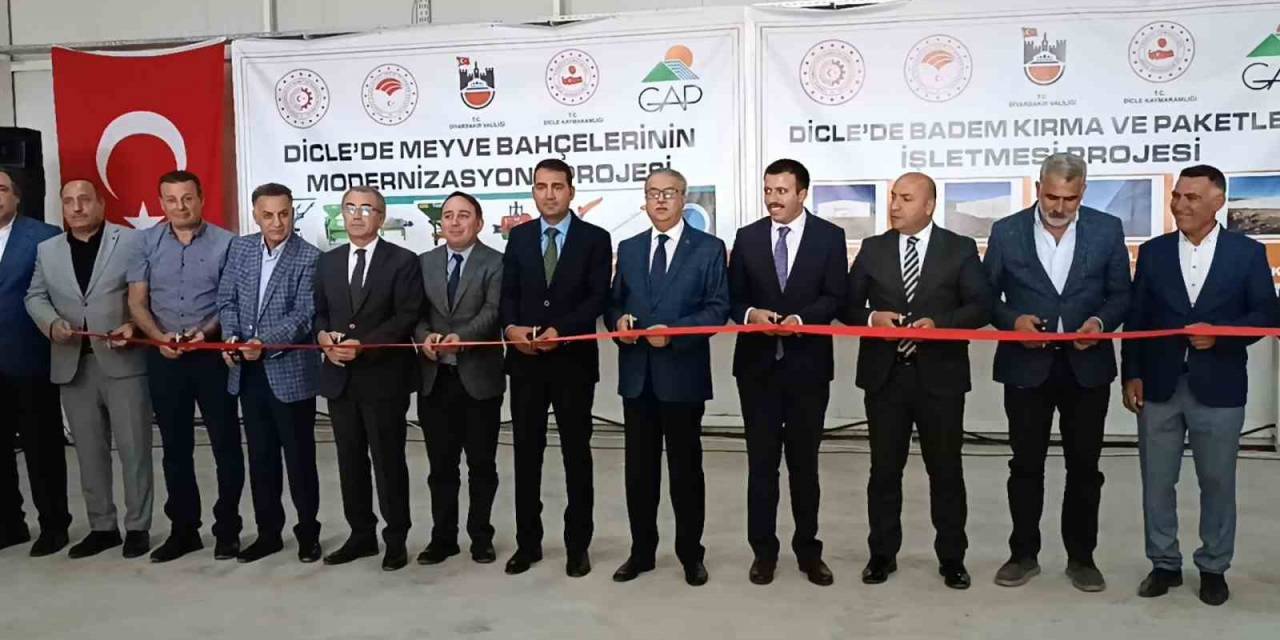 Vali Su, Dicle’de Çiftçilere Tarım Makineleri Dağıtımı Ve Badem Fabrikasının Açılışına Katıldı