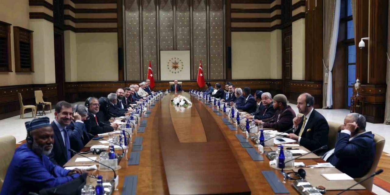 Cumhurbaşkanı Erdoğan, Abd Müslüman Organizasyonları Konseyi Genel Sekreteri Usame Cemal Ve Heyetini Kabul Etti