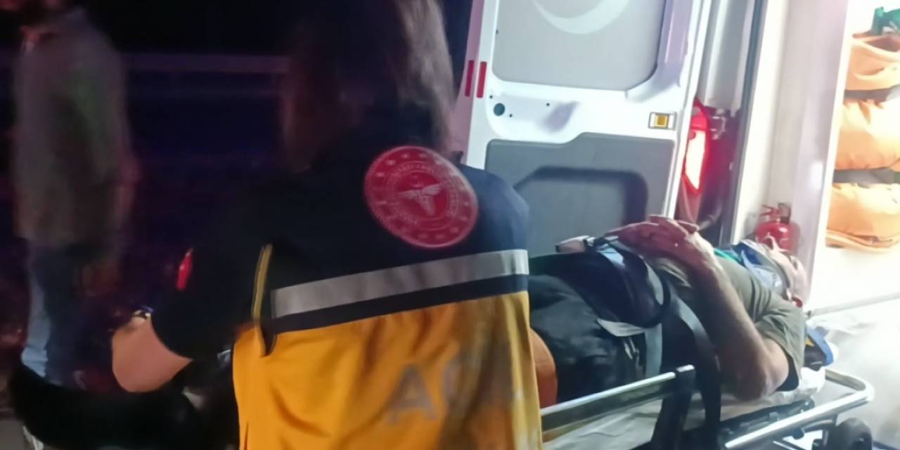Yolun Karşısına Geçen Şahsa Halk Otobüsü Çarptı