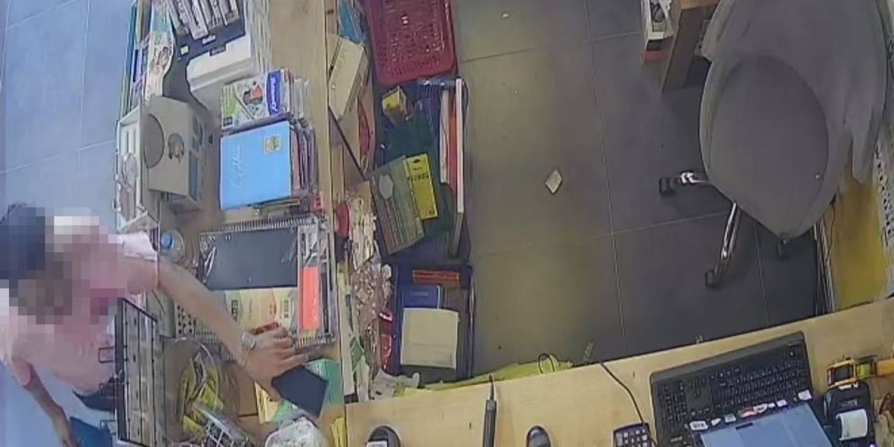 Masanın Üzerinde Duran Telefonu Saniyeler İçinde Çaldı Yoluna Devam Etti, O Anlar Kamerada