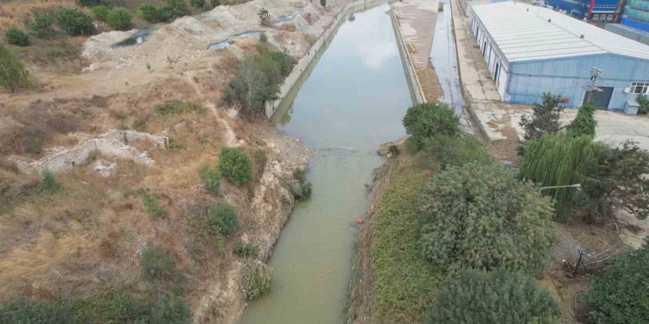 İski’nin Yarım Bıraktığı Dere Islahı Halkalı Gümrüğü’nü Göle Döndürdü