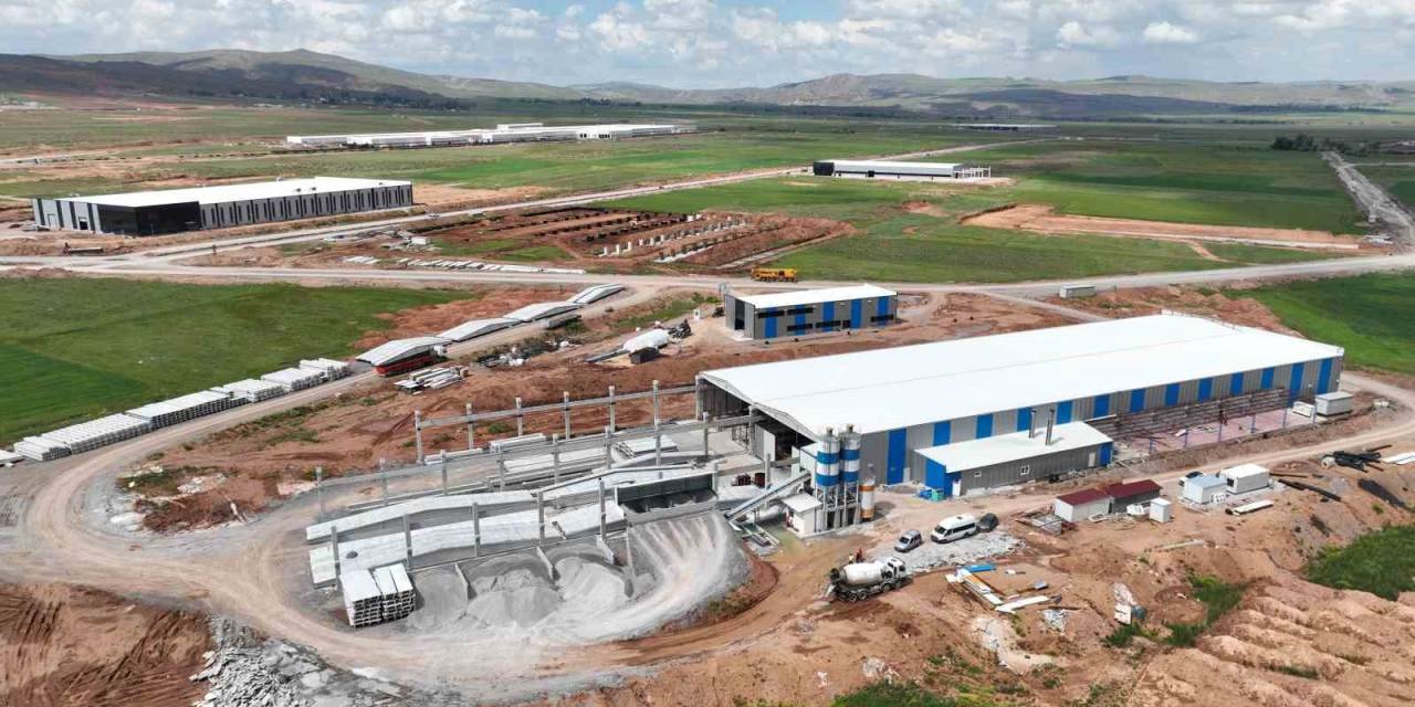 Sivas’ta Fabrikalar Bir Bir Yükseliyor, Kentte İşsizlik Azalacak Üretim Artacak