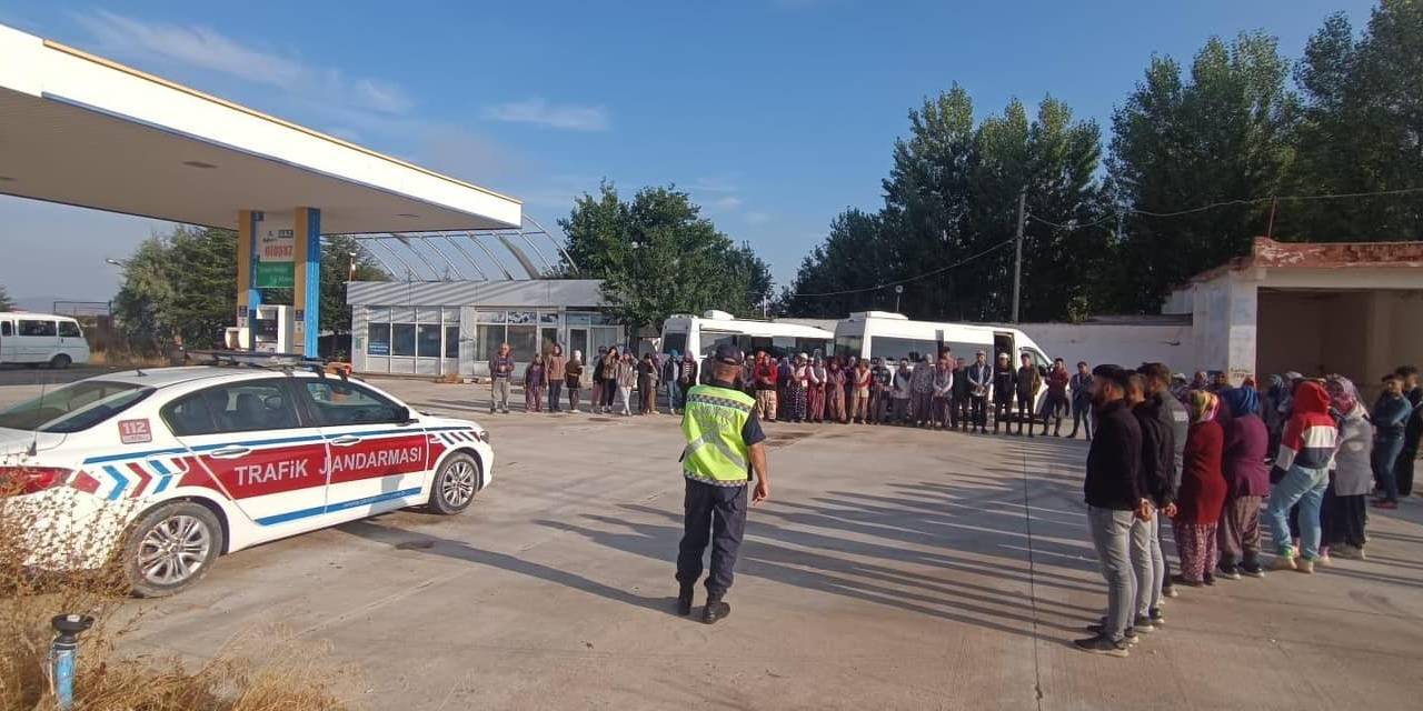 Mevsimlik Tarım İşçileri Ve Şoförlere Trafik Eğitimi