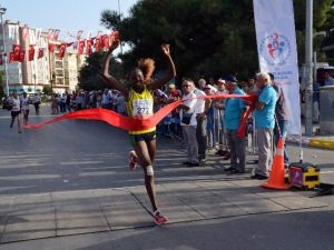 7. Uluslararası İsmail Akçay Yol Koşusu Yapıldı