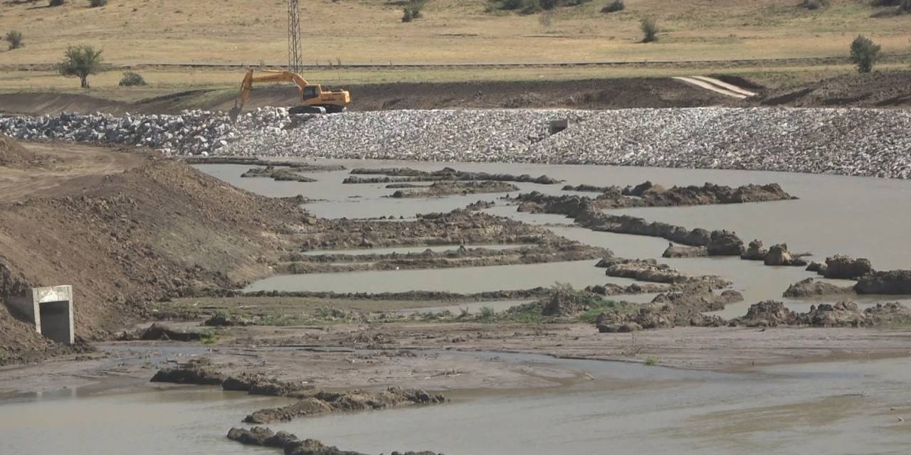 1,5 Milyar Tl’lik Yatırımla Karasu Nehri Islah Ediliyor