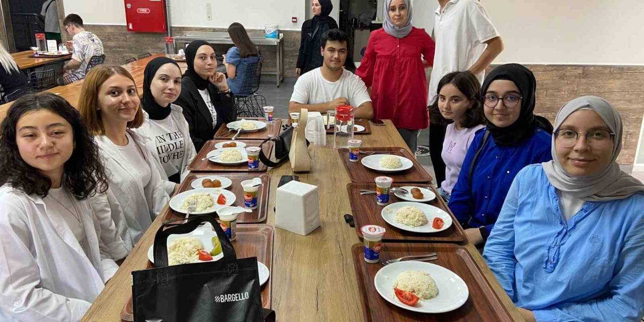 Altınküre Fen Ve Anadolu Lisesi’nde Geleneksel Mezunlar Buluşması