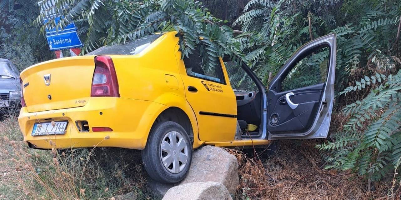 Erdek’te Trafik Kazasında 2 Kişi Yaralandı