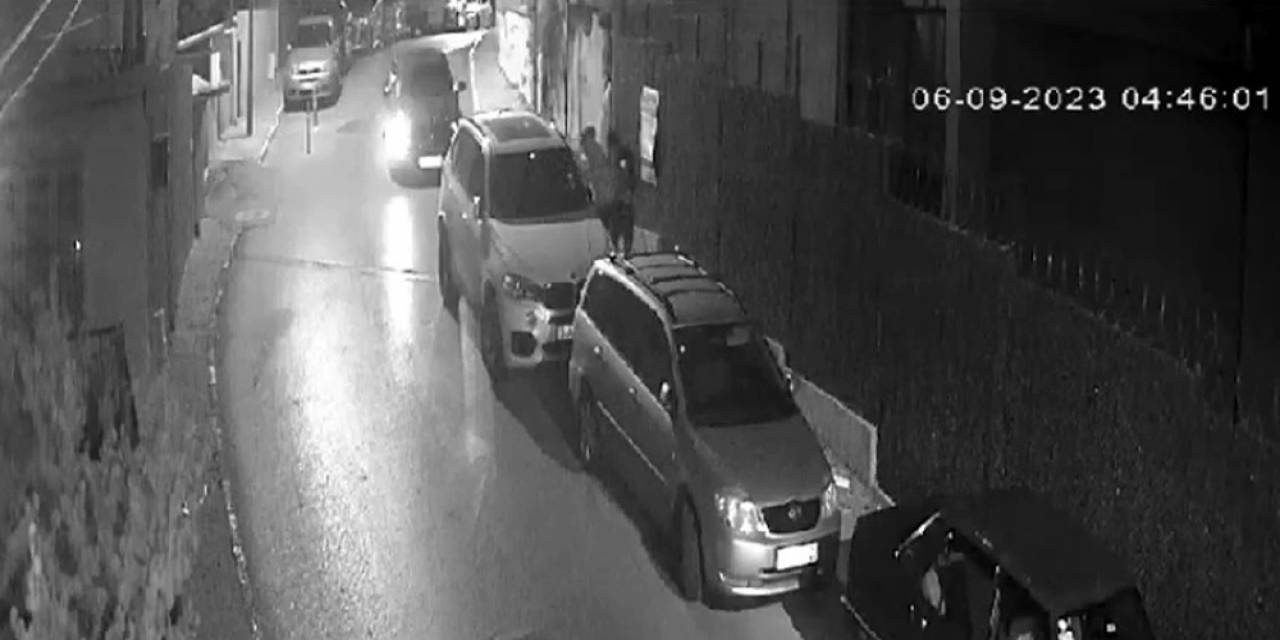 Eyüpsultan’da Lüks Araçtan Hayalet Göstergeyi Böyle Çaldılar