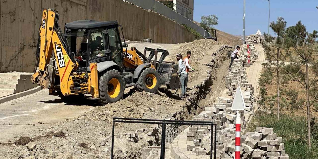 Yüksekova’da Doğalgaz Çalışması Devam Ediyor