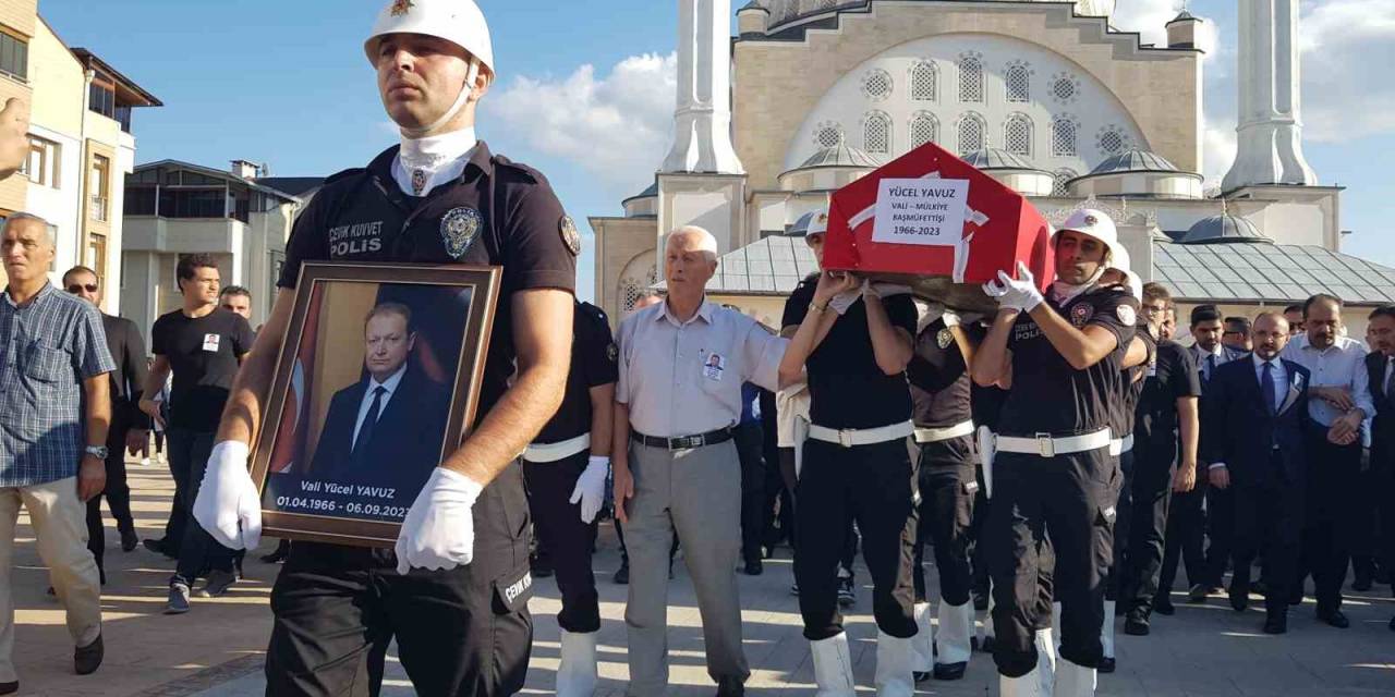 Mülkiye Müfettişi Yavuz, Memleketinde Toprağa Verildi