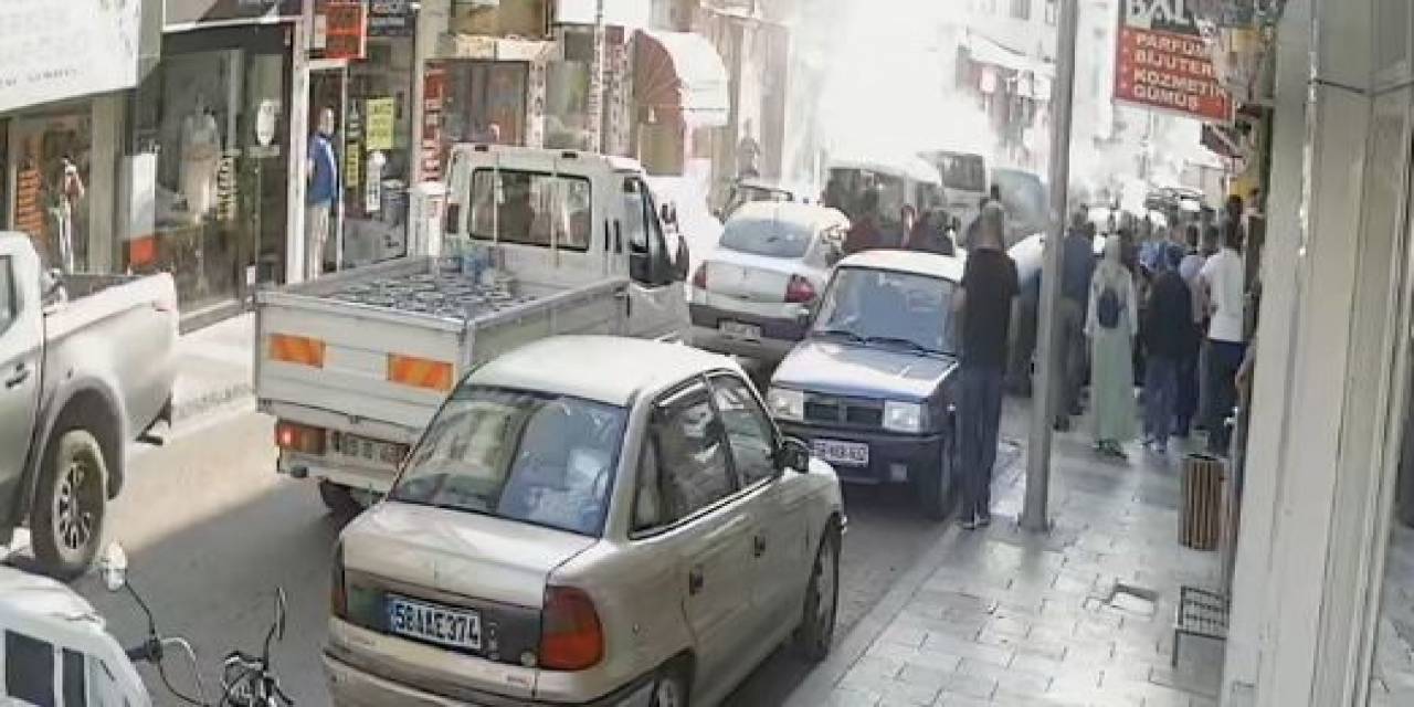 Faciadan Kıl Payı Dönüldü, O Anlar Güvenlik Kamerasına Yansıdı