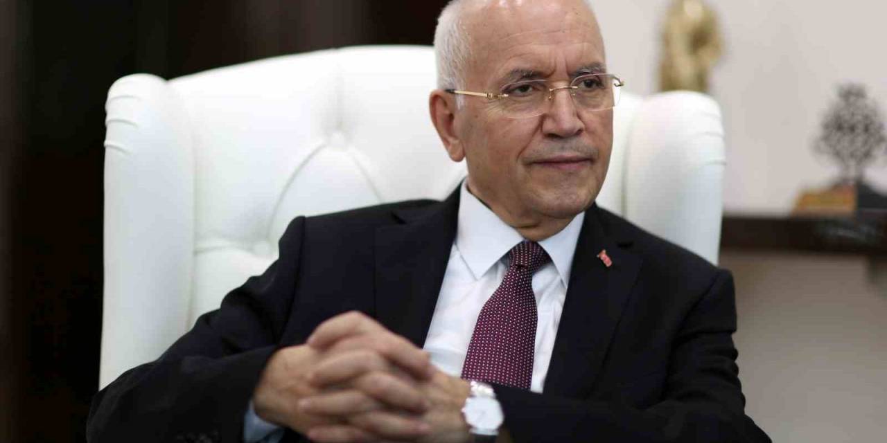 Vatandaşlar, Yenimahalle Belediyesinin Tesislerinde Serinliyor