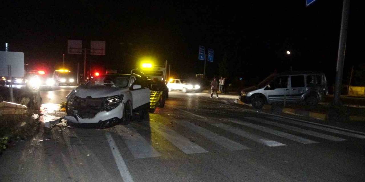 Kastamonu’da Cip İle Hafif Ticari Araç Çarpıştı: 4 Yaralı