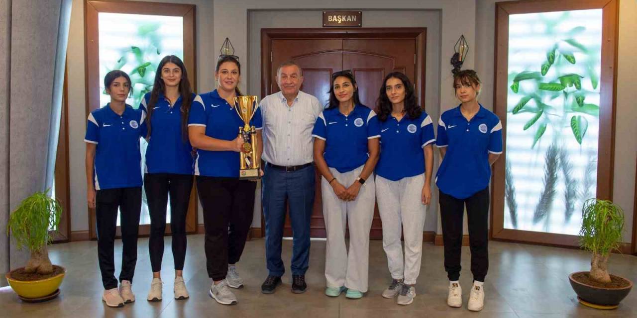 Akay, “Kulübümüzün Ligde Kalıcı Ve Başarılı Olması İçin Çalışıyoruz”