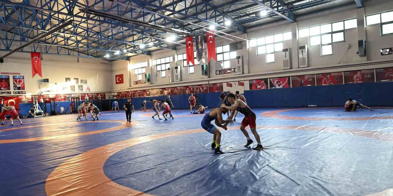 Cumhurbaşkanı Erdoğan, Bakan Bak’ın Telefonundan Taha Akgül İle Görüştü