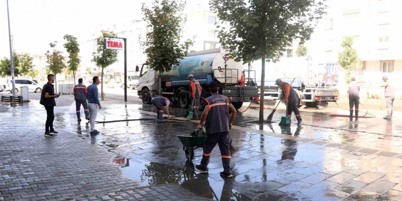 Erzurum’da Temizlik Timleri İşbaşında
