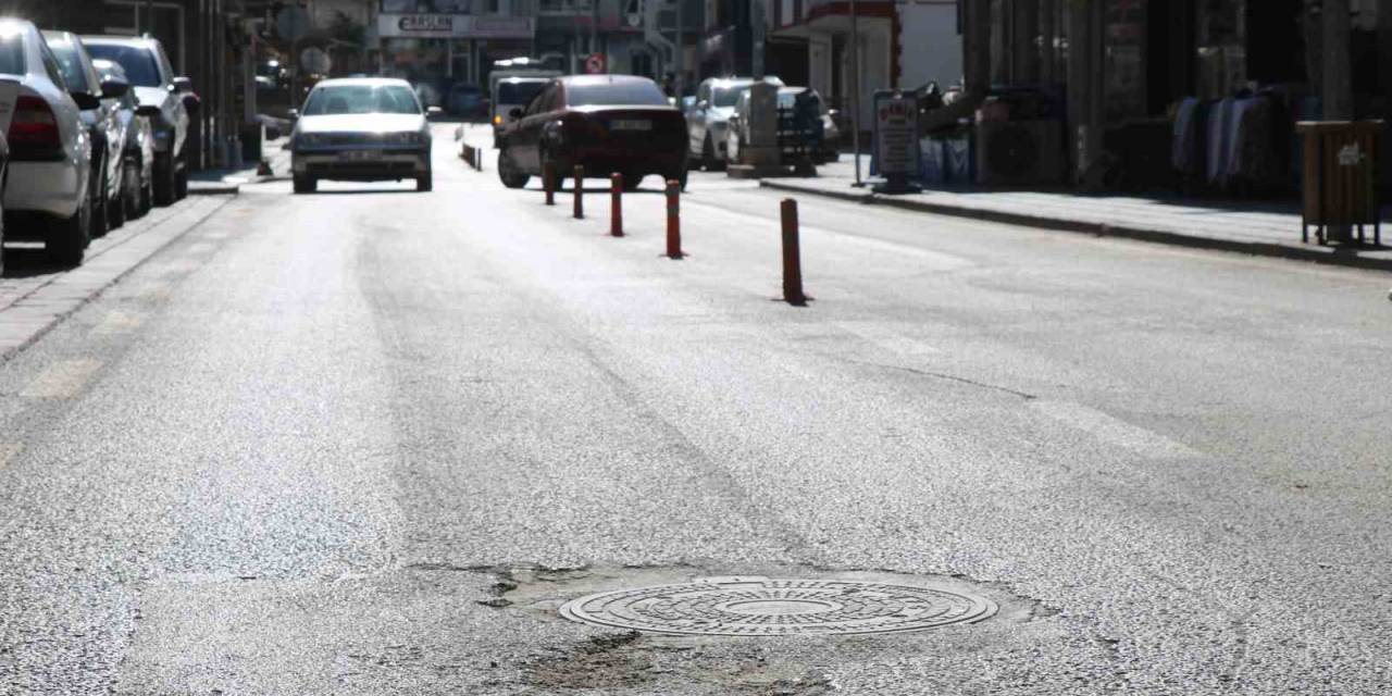 Mazgallarda Cami Figürüne Tepki