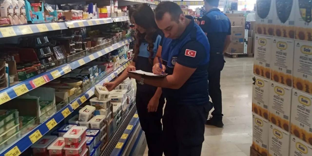 Zile Belediyesi Zabıta Ekipleri Tarihi Geçmiş Ürünlere El Koydu