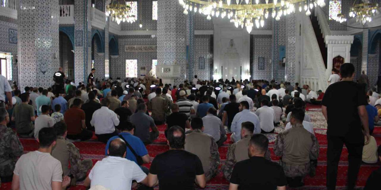 Iğdır’da 13 Şehit Polis İçin Mevlit Okutuldu