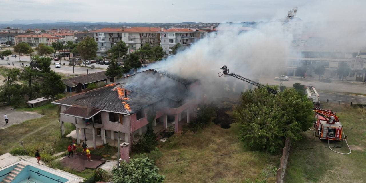Villa Alevlere Teslim Oldu