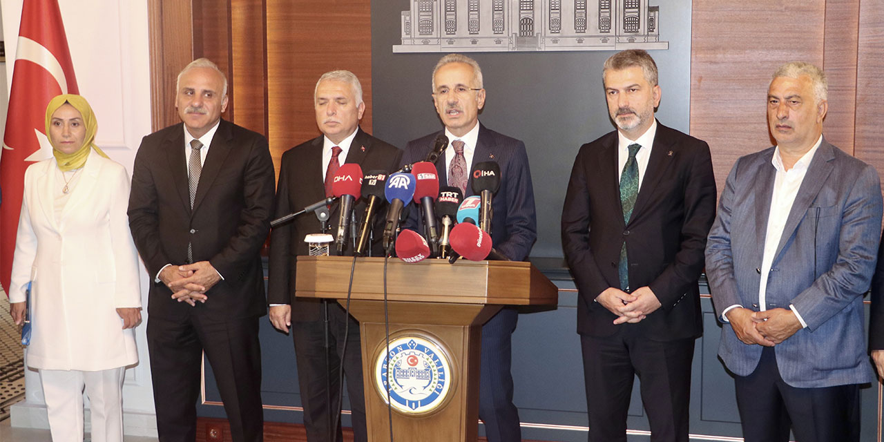 Bakan Uraloğlu: "Samsun-Sarp demir yolunun proje çalışmalarını yakın zamanda başlatacağız"