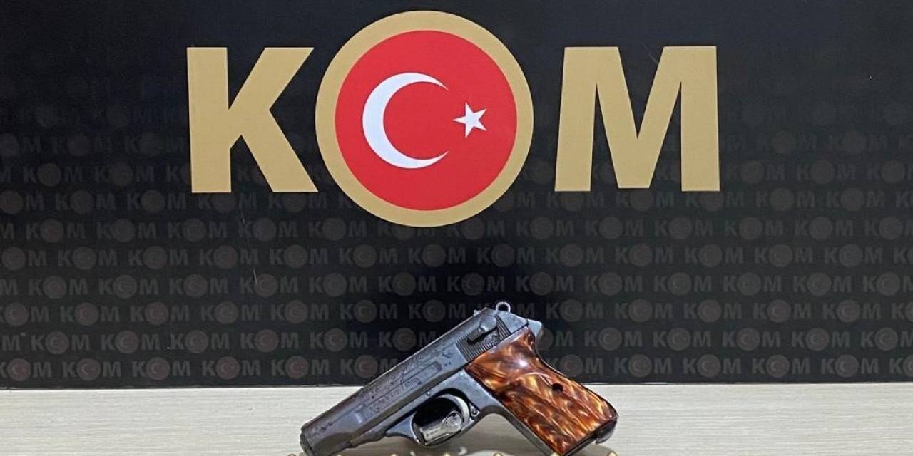 Kars’ta 1 Araçtan Silah Ve Mühimmat Çıktı