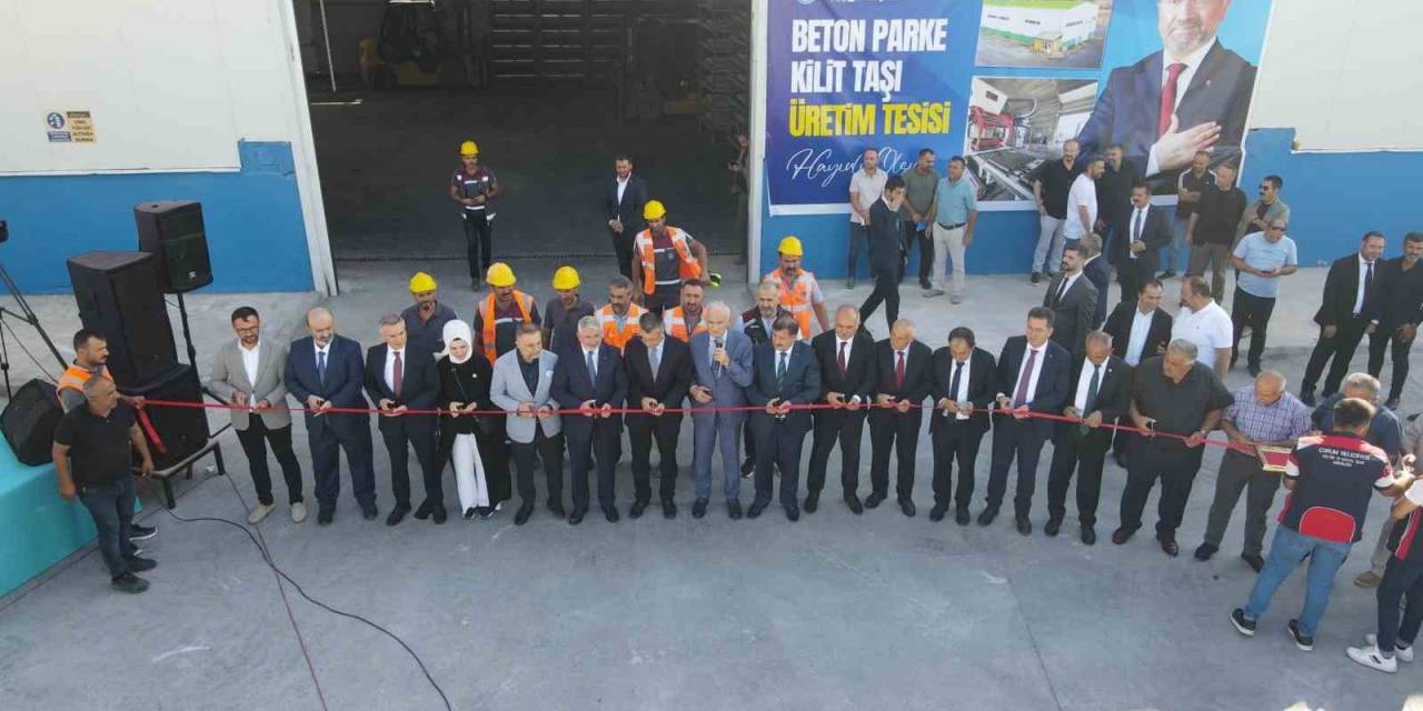Beton Parke Kilit Taşı Üretim Tesisi Hizmete Açıldı