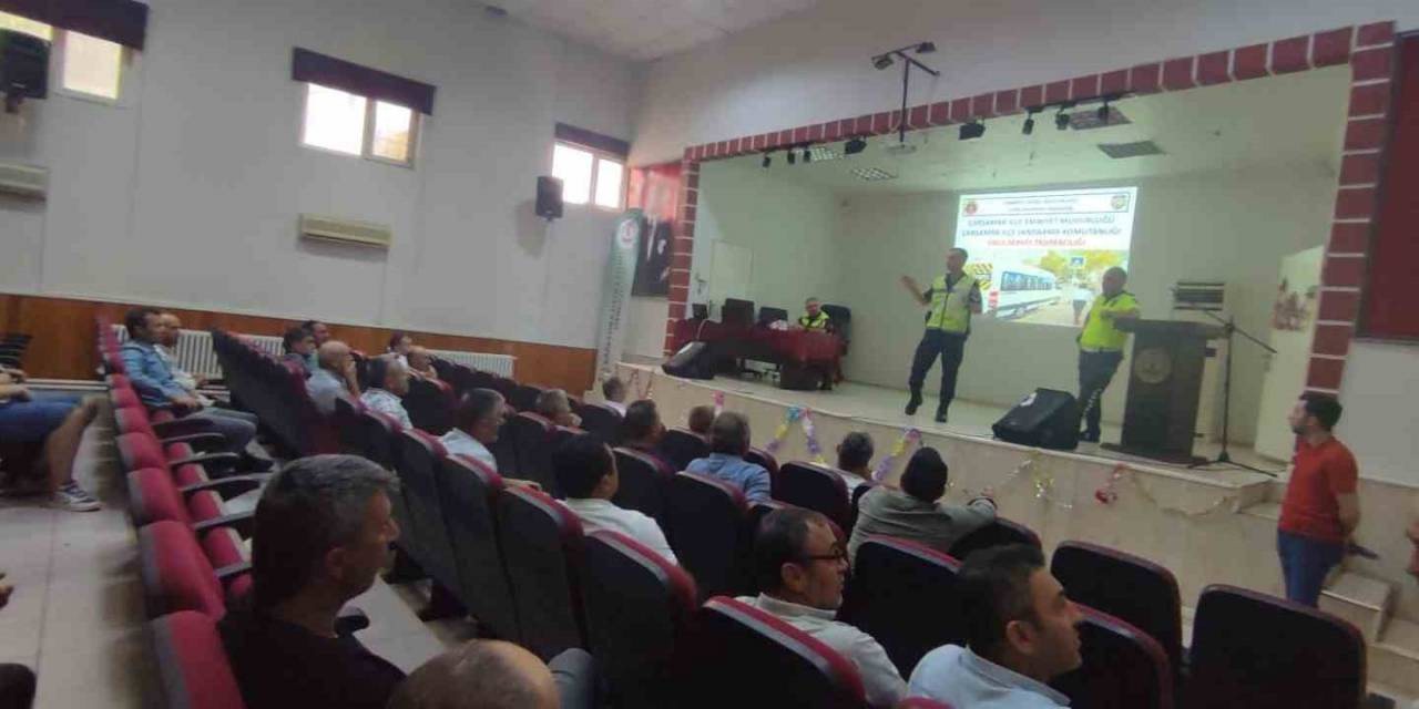Okul Servisi Şoförlerine Seminer