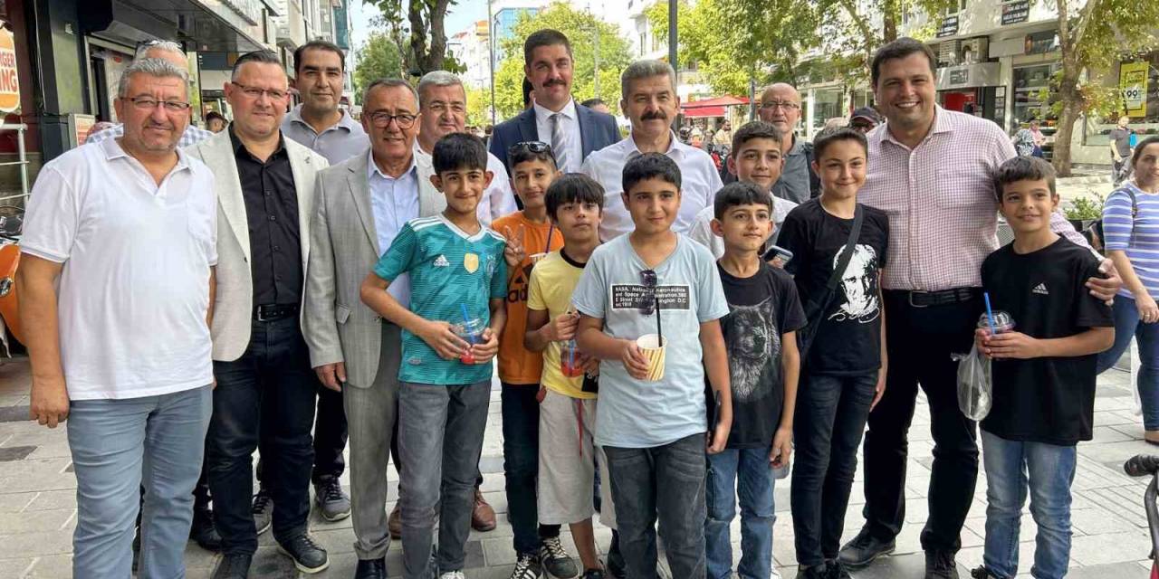 Vali Ergün Ve Başkan Çakın Uşak Esnafı İle Bir Araya Geldi