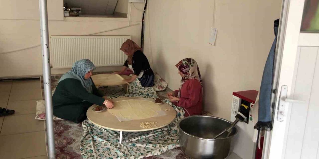 Kadınlar Üretiyor, Yurtiçi Yurtdışında Alıcı Buluyor