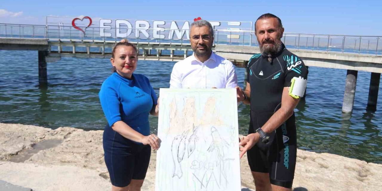 Van Gölü’nün Derinliğinde Resim Çizimi