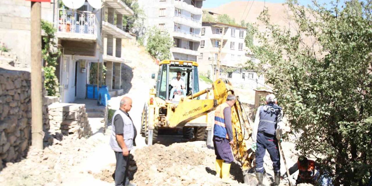 Belediye Ekipleri Arızaları Gidermeye Devam Ediyor