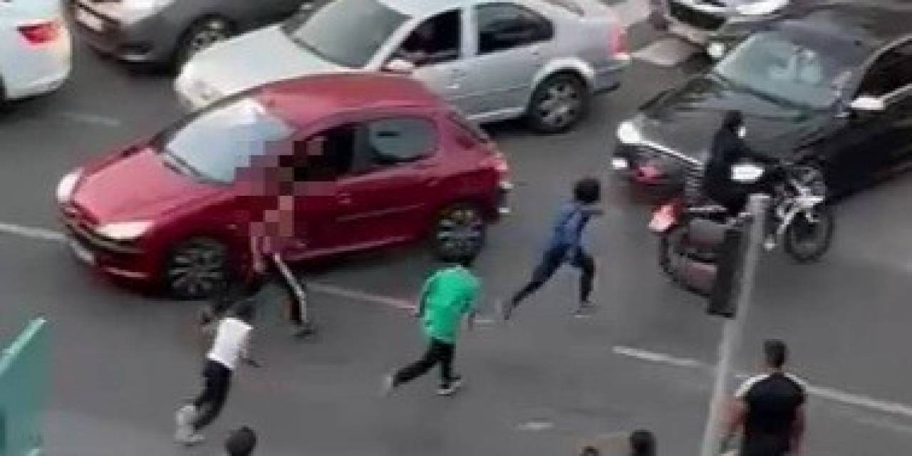 Akıllara Durgunluk Veren Hırsızlık: Kaza Yaptılar Ama Çalmaktan Vazgeçmediler