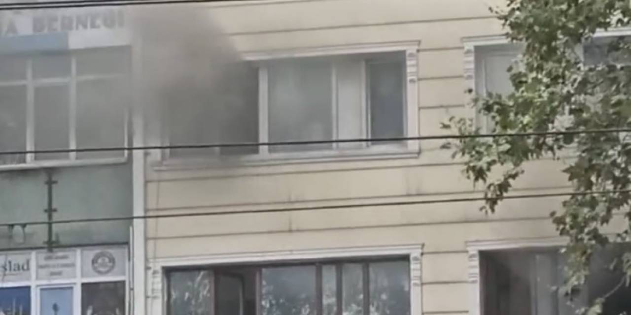 Fatih’te Tadilat Yapılan Otelde Yangın