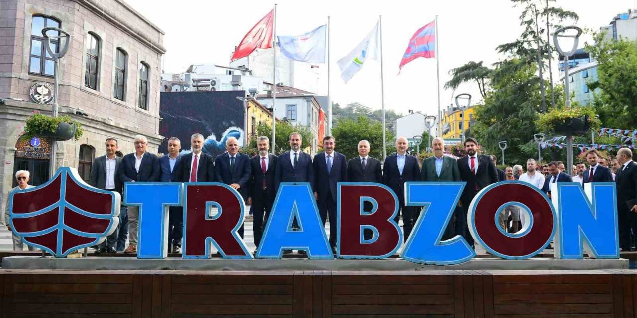 Cumhurbaşkanı Yardımcısı Cevdet Yılmaz Trabzon’da