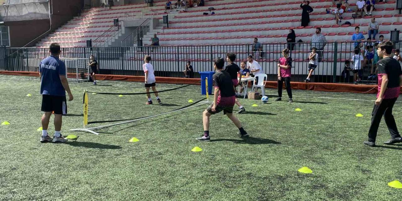 Fatih’te Ayak Tenisi Turnuvası Bu Yıl 3. Kez Düzenlendi