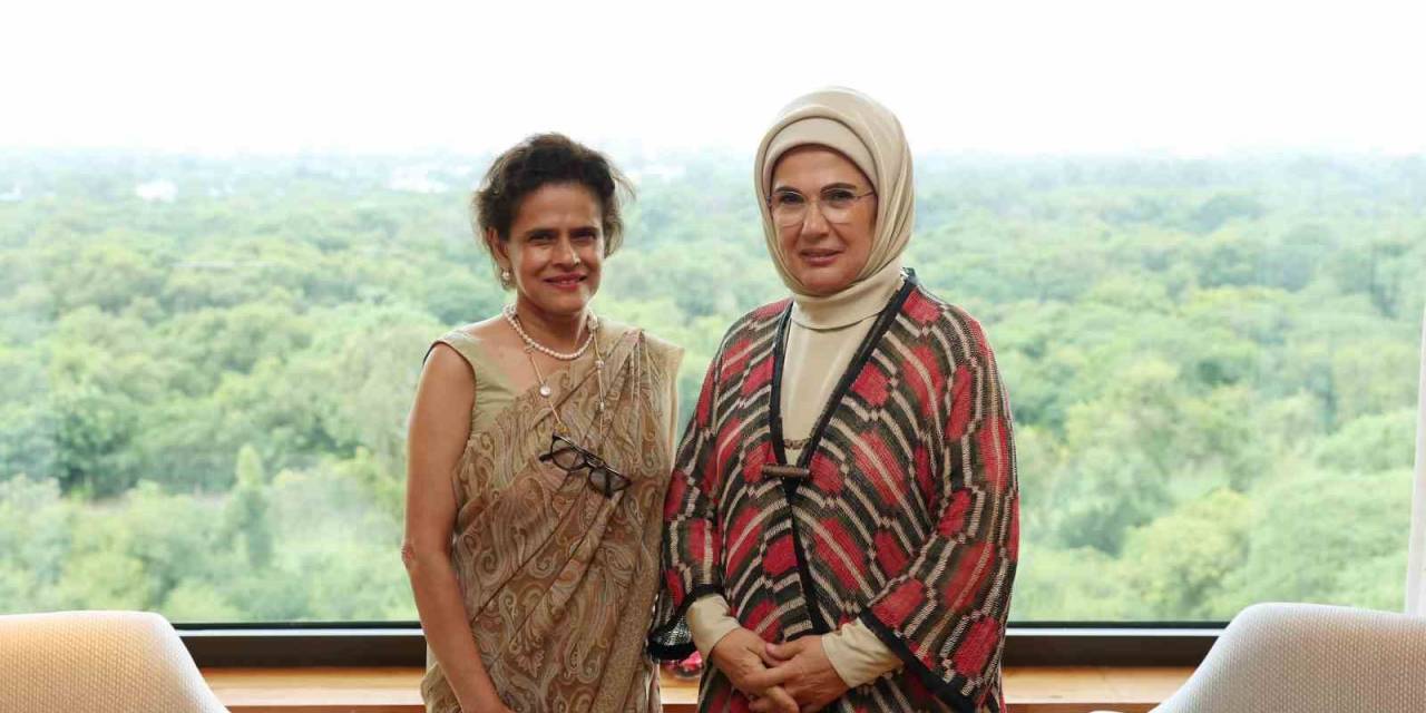 Emine Erdoğan, Earth Foundation’ın Başkanı Bhagat İle Görüştü