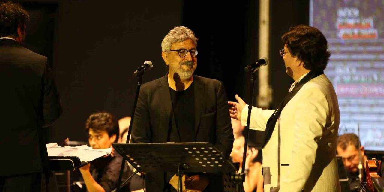 Depremde Hayatını Kaybeden Yağmur’un Sesi, Türk Yıldızları Senfoni Orkestrasını Ve Vatandaşlar Gözyaşlarına Boğdu