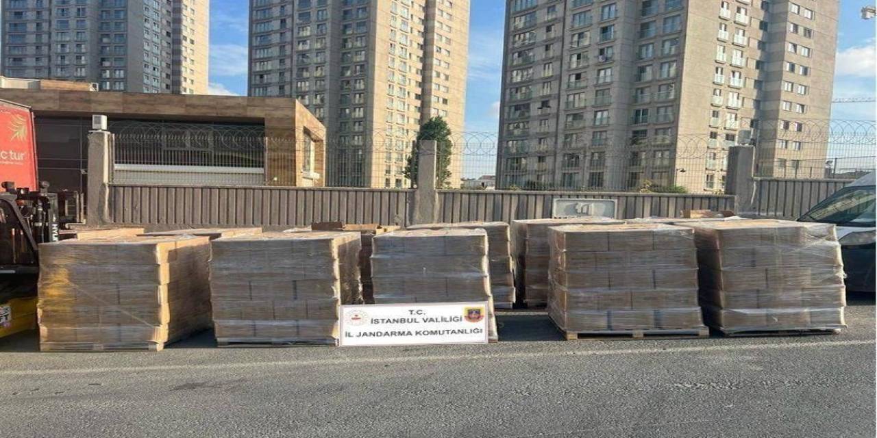 İstanbul’da Bir Tırda 15 Ton Etil Alkol Ele Geçirildi