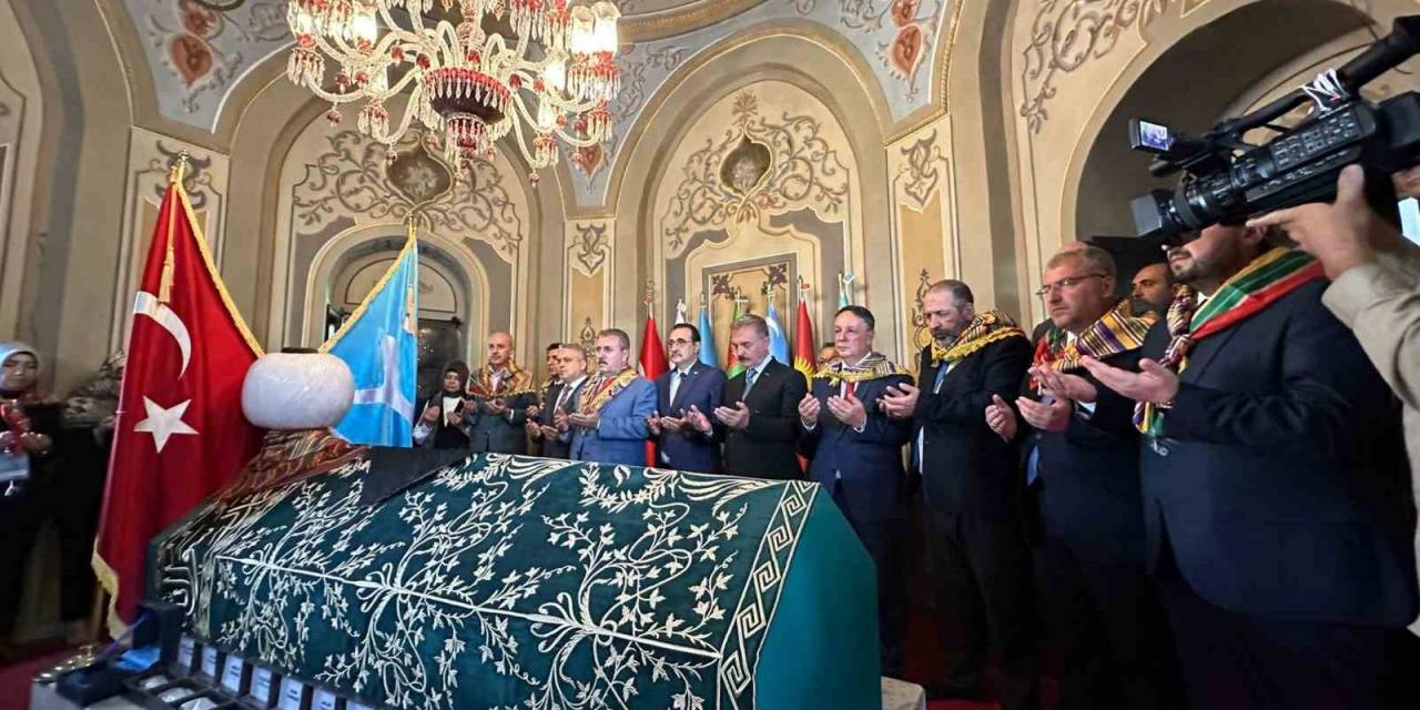 Tbmm Başkanı Kurtulmuş, Ertuğrul Gazi Türbesi’nde Dua Etti