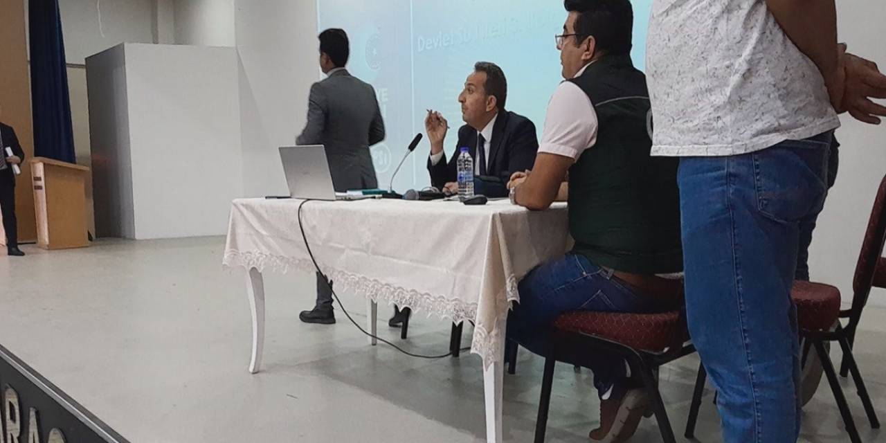 Dsi Yetkilileri, Halka Açık Toplantıda Basın Mensuplarını Dışarı Çıkardı