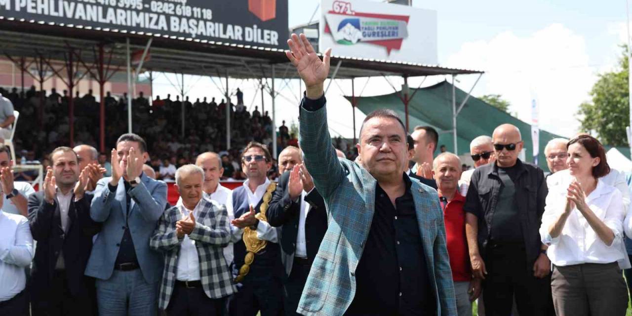 Başkan Böcek’ten Elmalı’ya Güreş Sahası Sözü