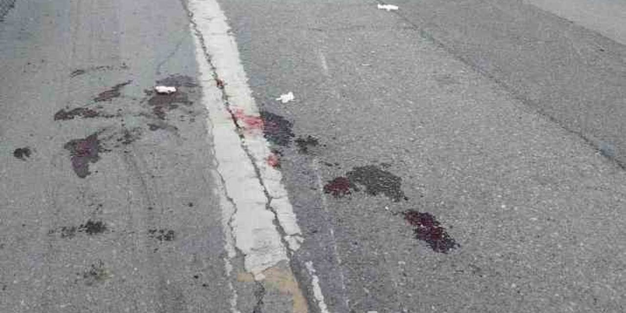 Sancaktepe’de Kontrolden Çıkan Motosiklet Bariyerlere Çarptı: 1 Ağır Yaralı