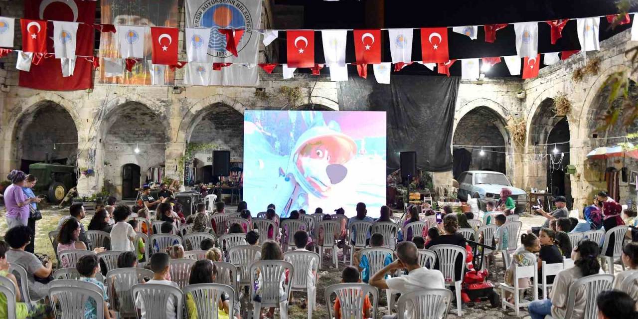 Mersin’de Çocuklara Açık Hava Film Etkinliği