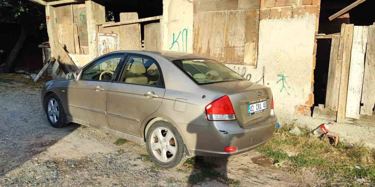 Boş Yolda Kaldırımdan Gitti, Yayalara Korna Çalıp Yol İstedi, O Anlar Kamerada