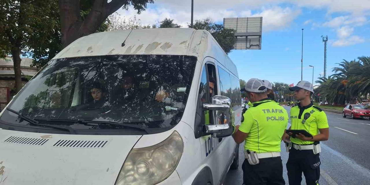 Fatih’te Okul Servislerine Denetim