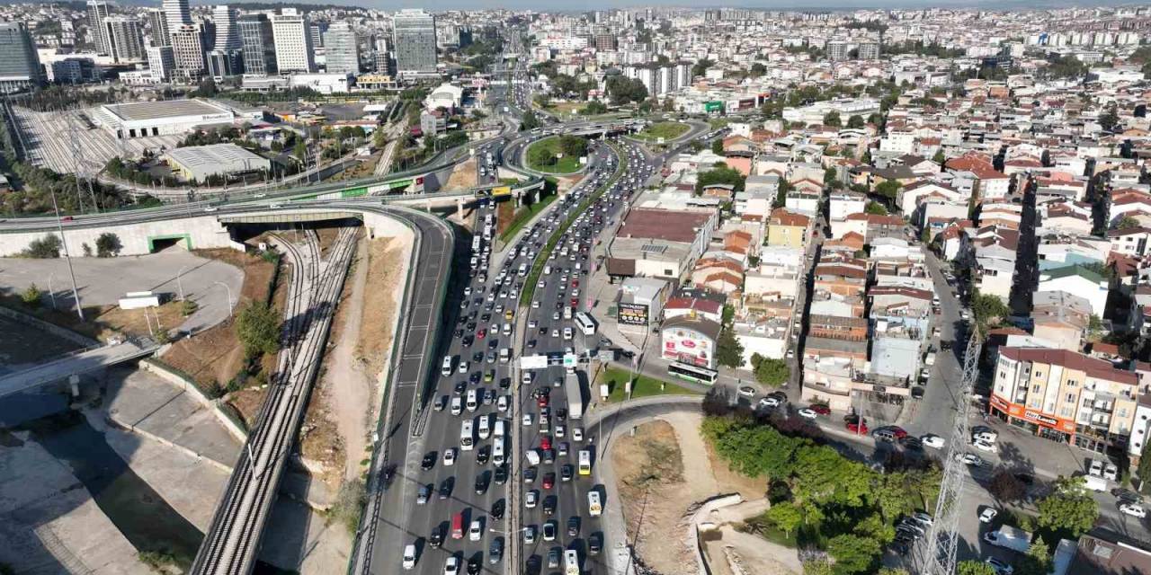 Bursa’da Okulların İlk Günü Trafikte Yoğunluk Yaşanmadı