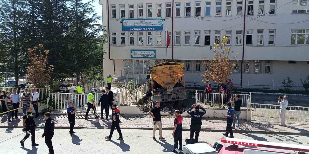 Yürekleri Ağza Getiren Kaza Ucuz Atlatıldı