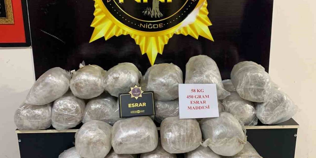 Şüphe Üzerine Durdurulan Tırda 58 Kilo Uyuşturucu Ele Geçirildi