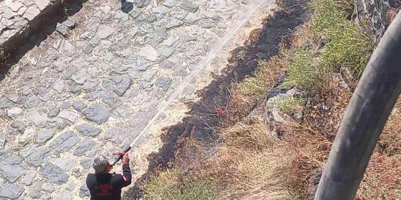 Kars’ta Çıkan 2 Ayrı Anız Yangını Söndürüldü